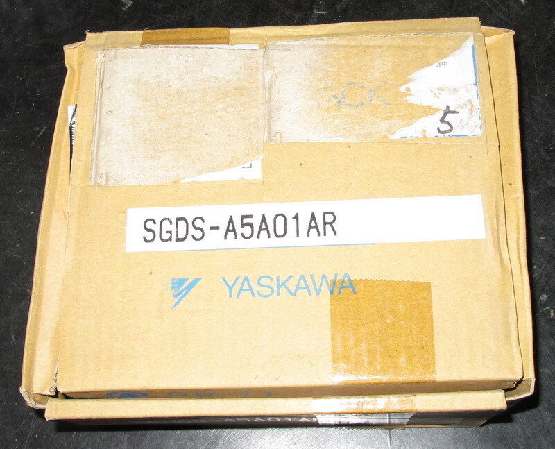 YASKAWA SGDS Sigma III 50W AC SERVO DRIVER SGDS-A5A01AR
