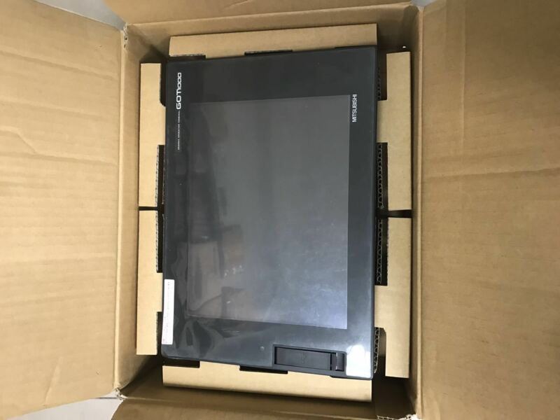 NEW ORIGINAL MITSUBISHI GT1675-VNBD TOUCH PANEL FREE EXPEDITED SHIPPING